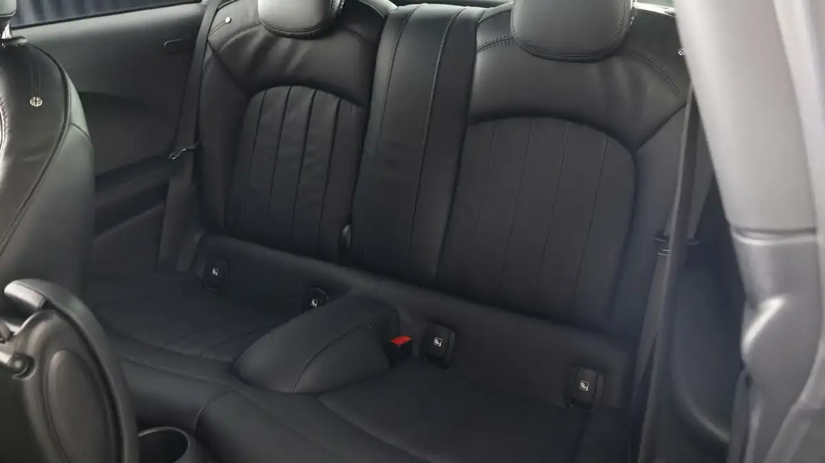 2021-mini-cooper-15-cooper-exclusive-hatchback-3d-big-16