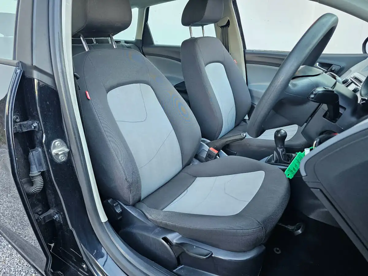 2014-seat-ibiza-12-12v-70ps-sports-tourer-5d-big-3