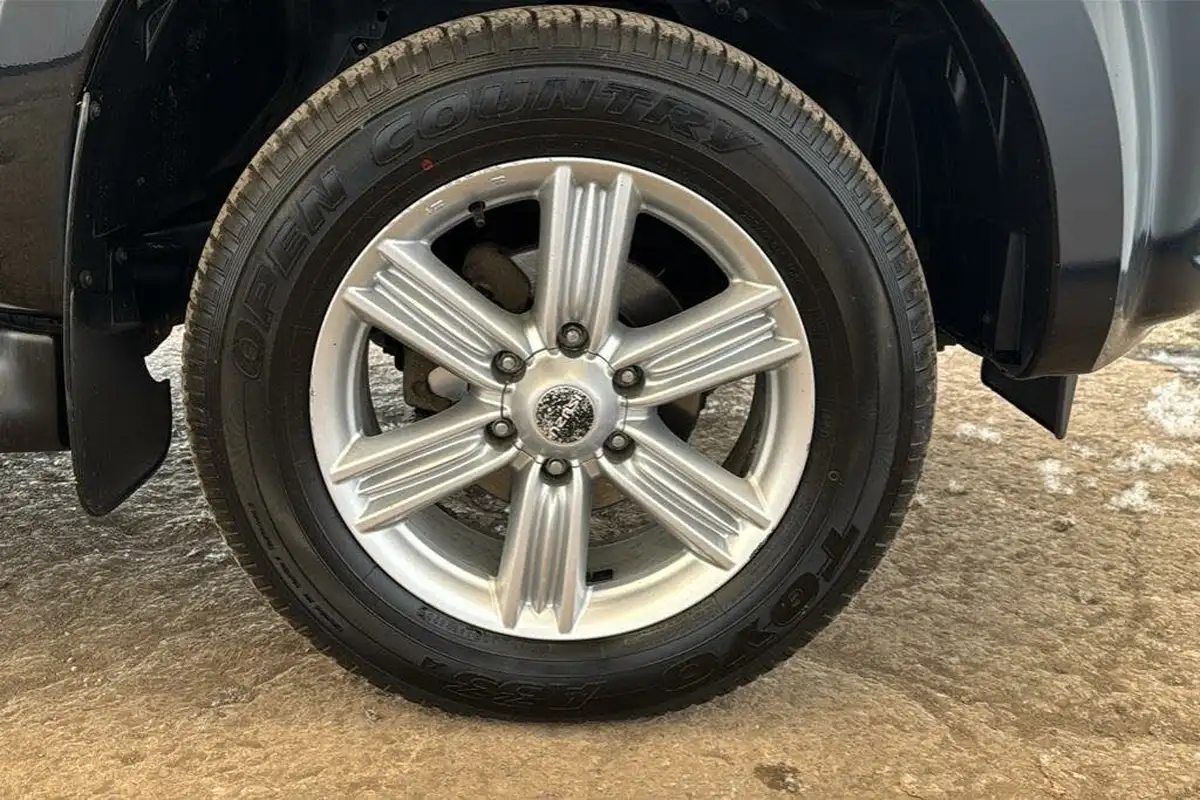 2019-isuzu-d-max-19td-yukon-double-pickup-auto-big-32