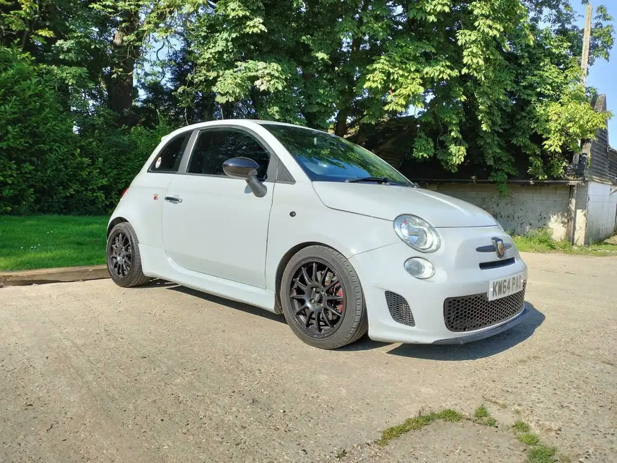 2015-fiat-500-14-abarth-t-jet-big-10
