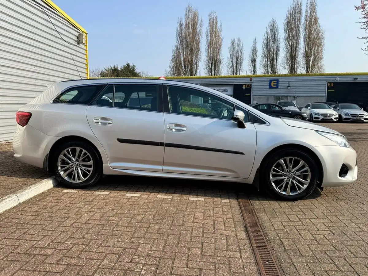 2016-toyota-avensis-18-v-matic-business-edition-touring-sports-5d-cvt-big-44
