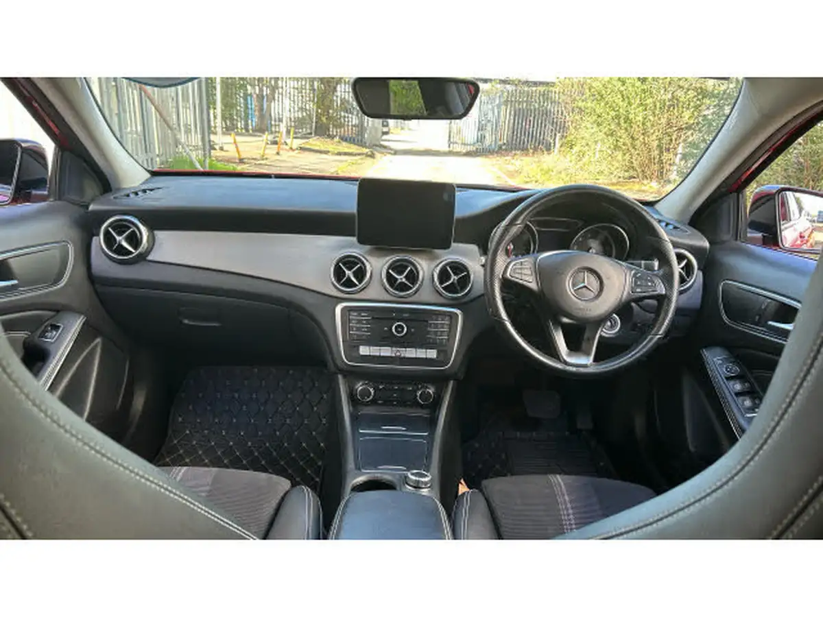 2018-mercedes-benz-gla-class-16-gla-180-urban-edition-7g-dct-big-9