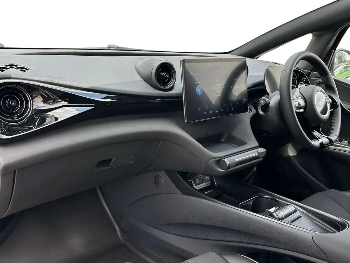 2025-byd-dolphin-e-design-big-8