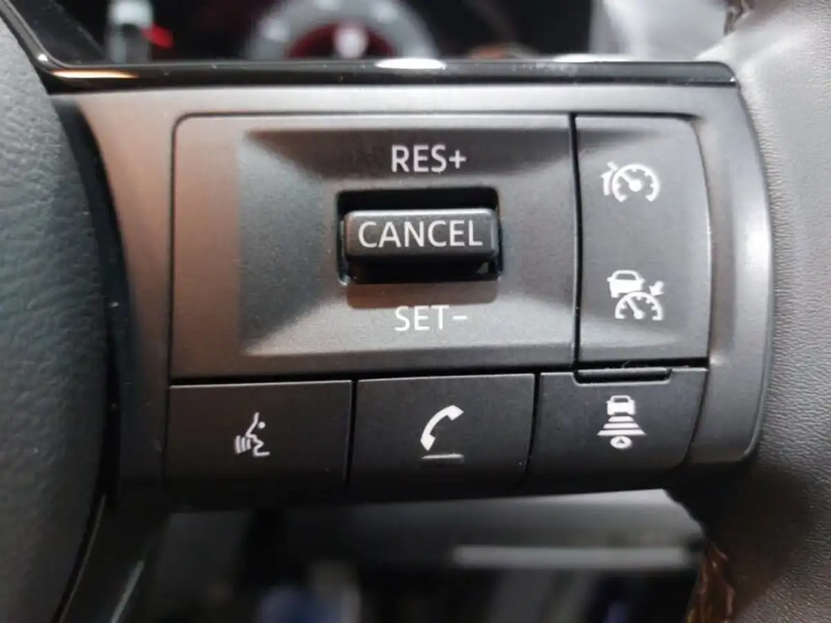 2023-nissan-qashqai-13-dig-t-n-connecta-160ps-auto-big-16