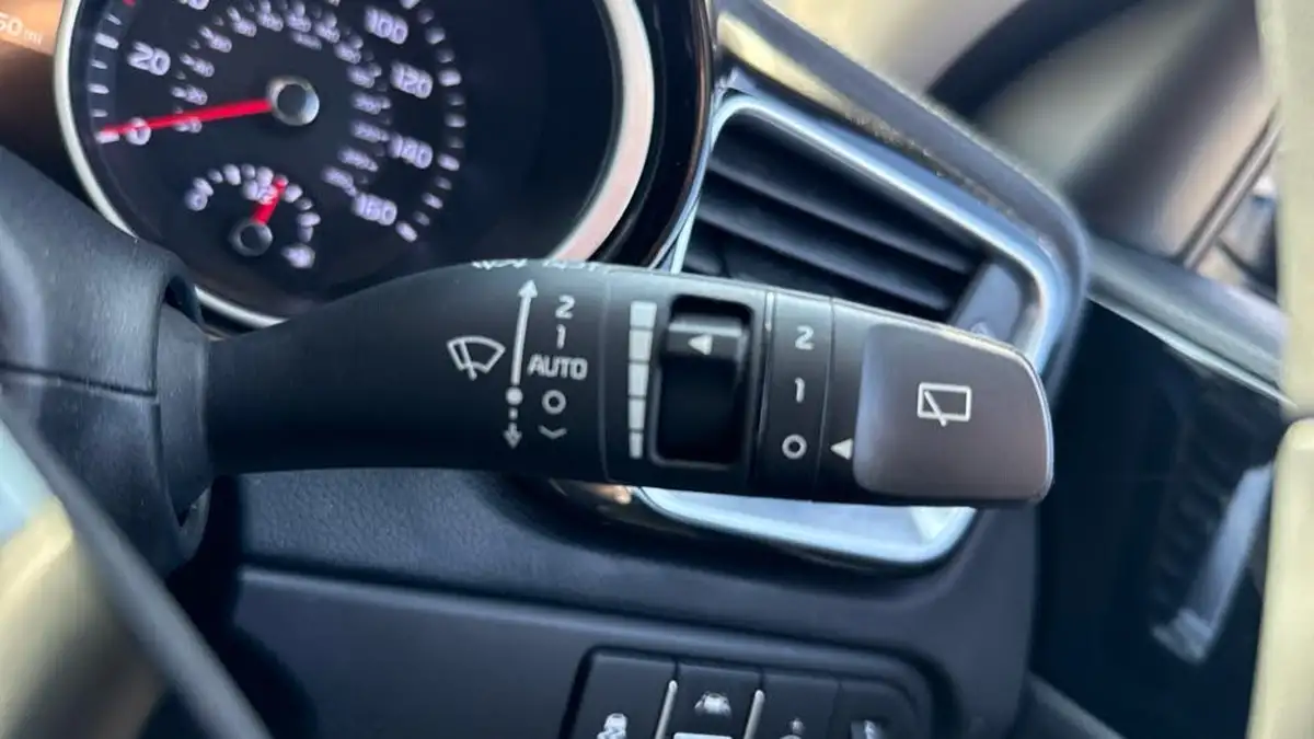 2019-kia-ceed-14-t-gdi-3-hatchback-big-33