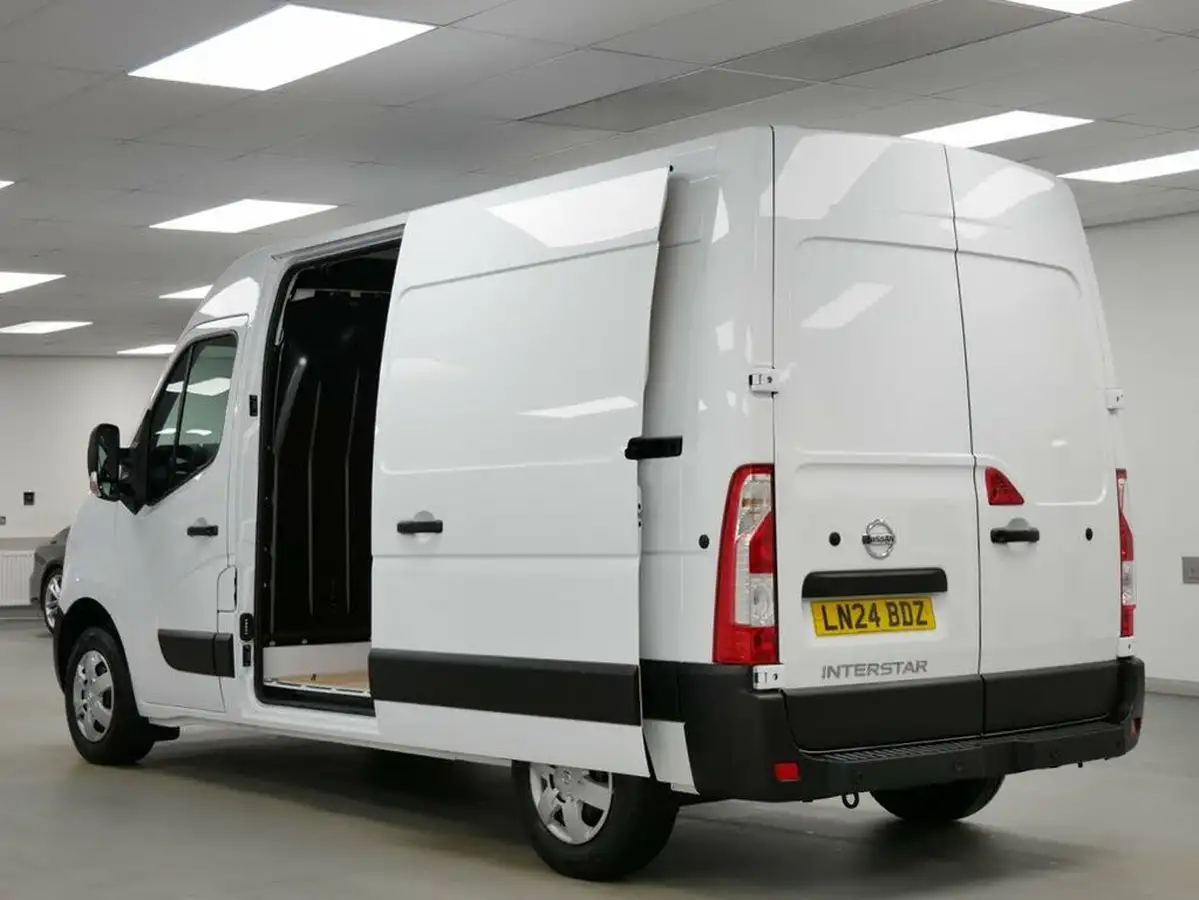 2024-nissan-interstar-23dci-f35-l2h2-acenta-150pseu6d-big-14