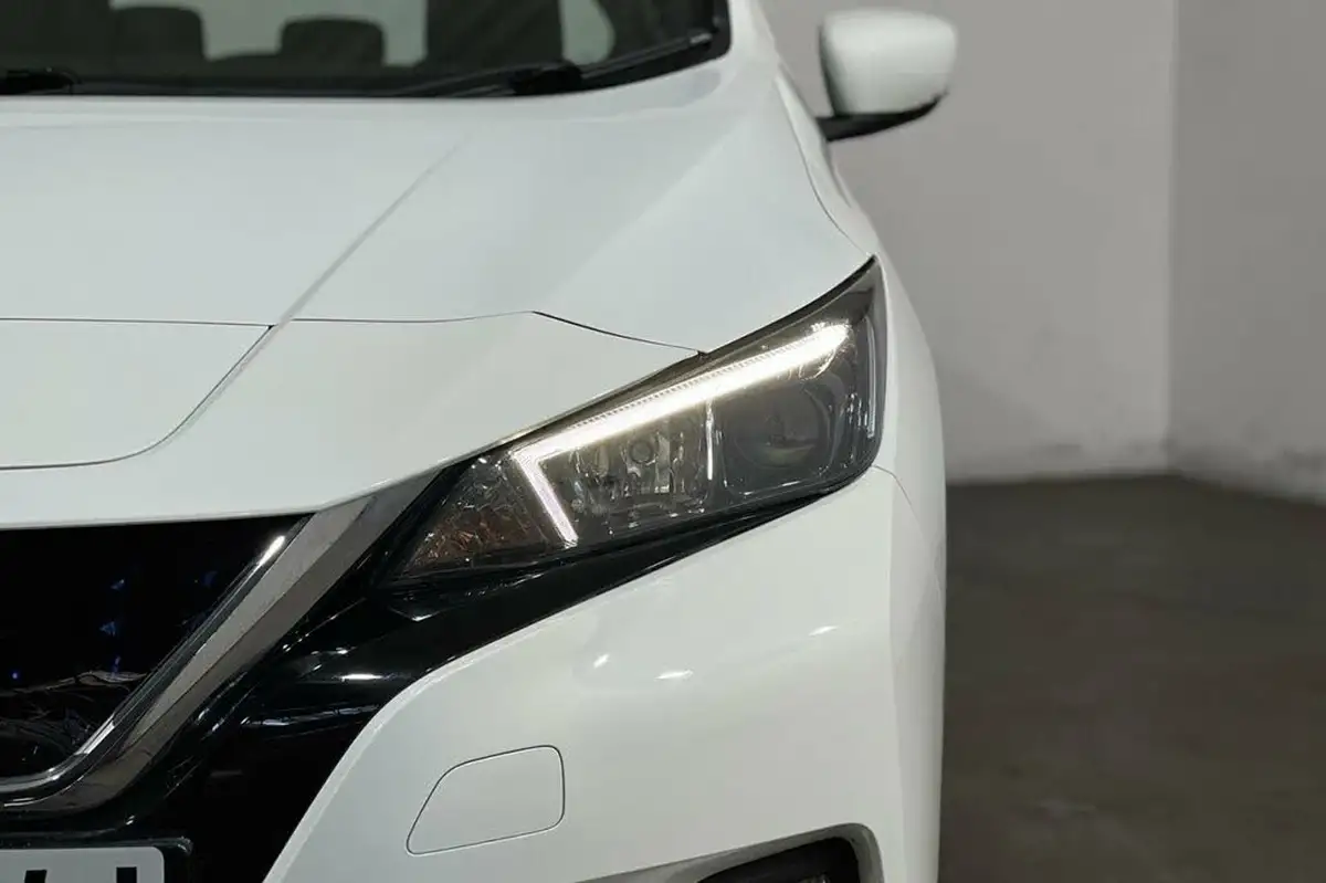 2019-nissan-leaf-e-acenta-big-12