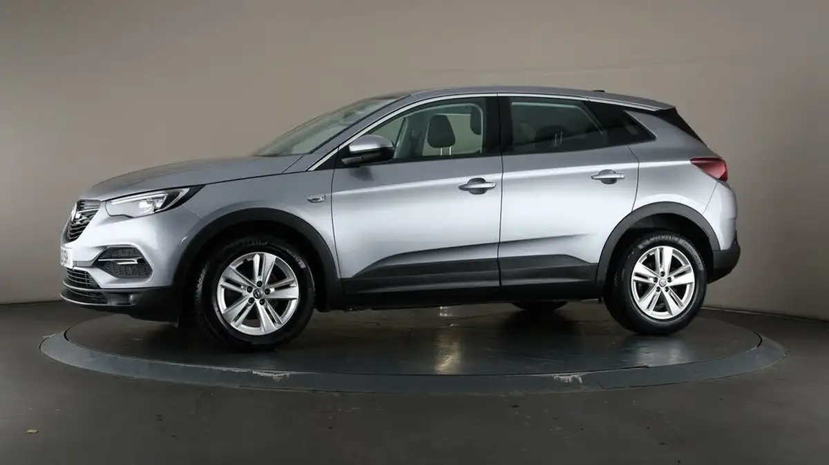 2021-vauxhall-grandland-x-12-business-edition-nav-big-40