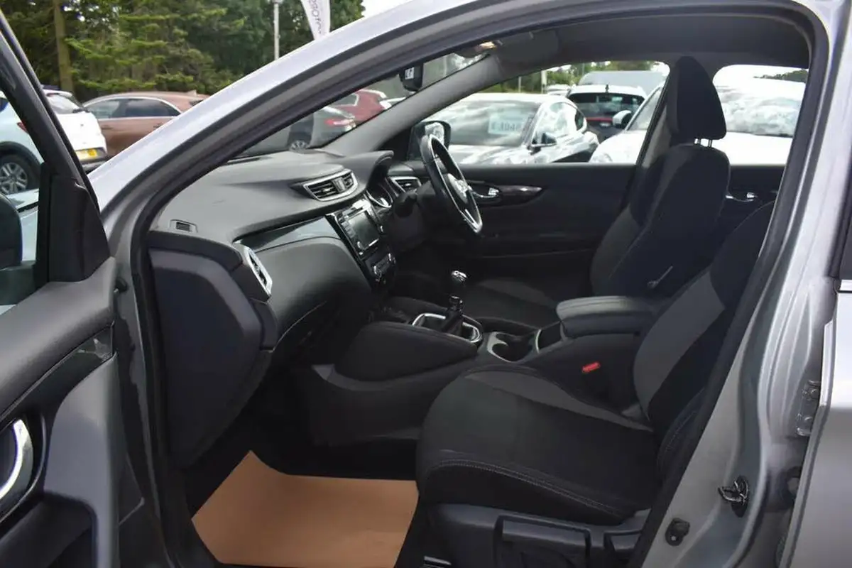 2021-nissan-qashqai-13-dig-t-acenta-premium-140ps-big-5
