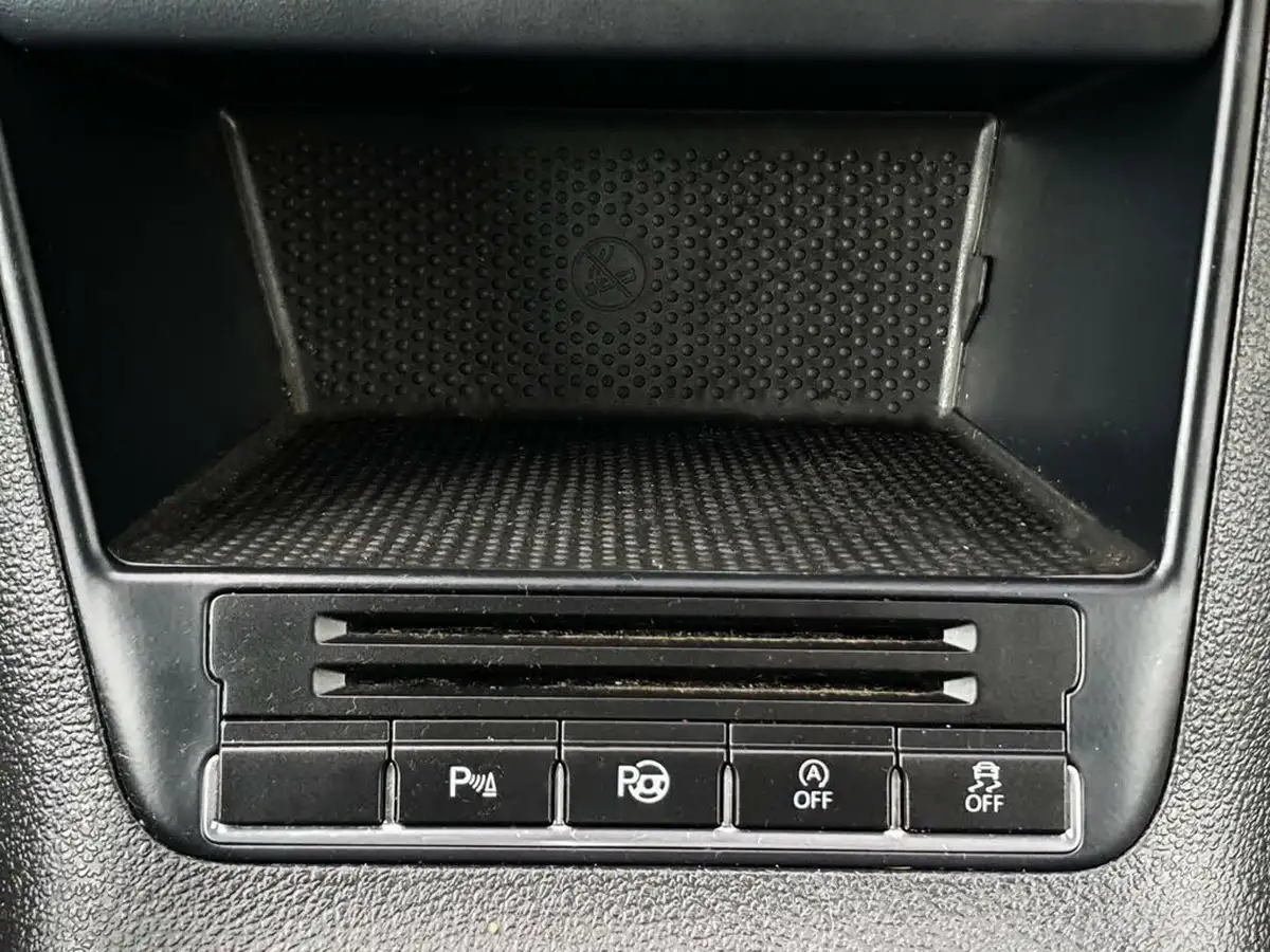 2014-volkswagen-tiguan-20tdi-match-140ps-2wd-bluemotion-tech-big-21