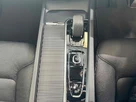 2021-volvo-xc60-20-b5-momentum-small-17