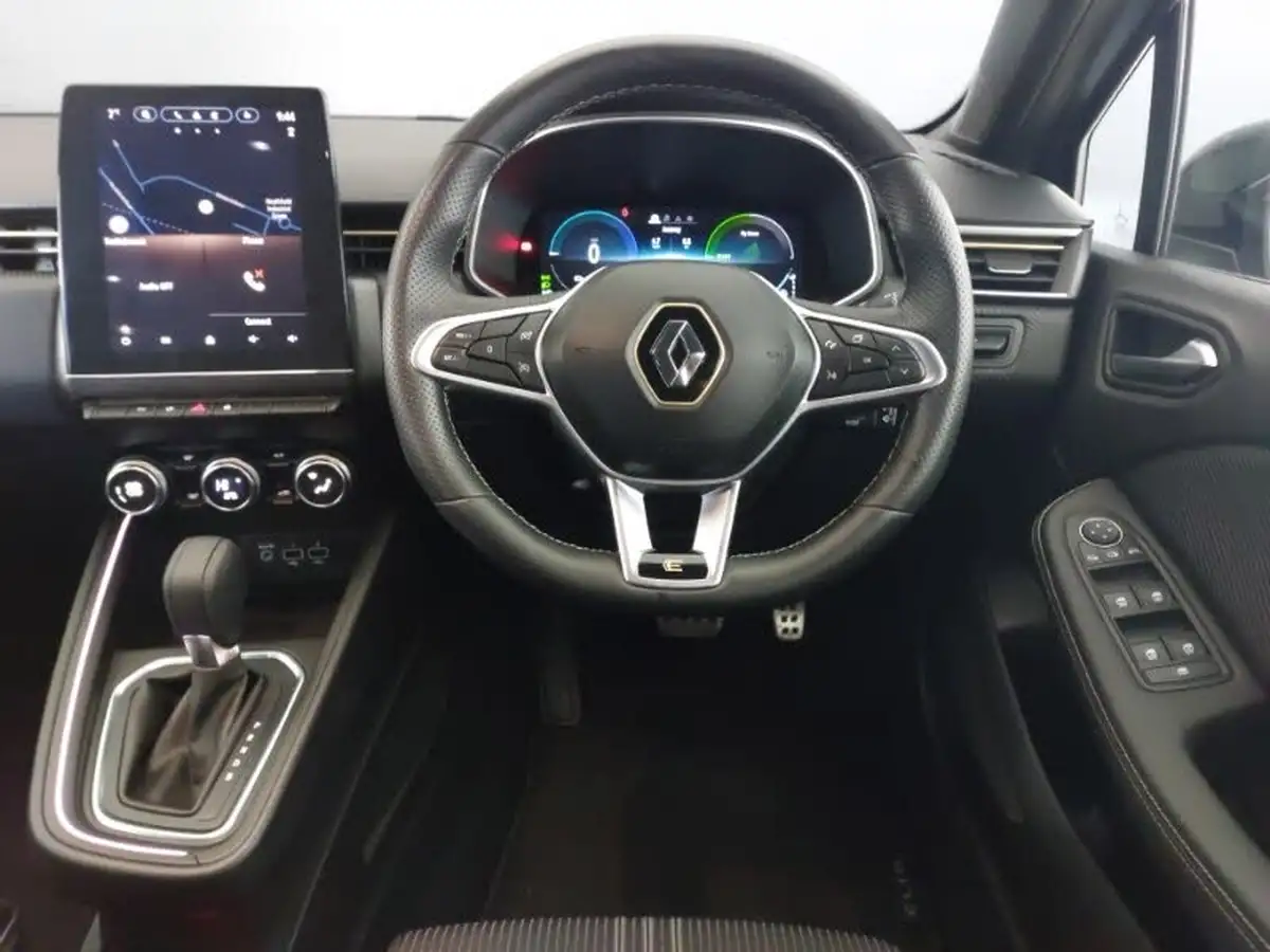 2023-renault-clio-16-engineered-big-6