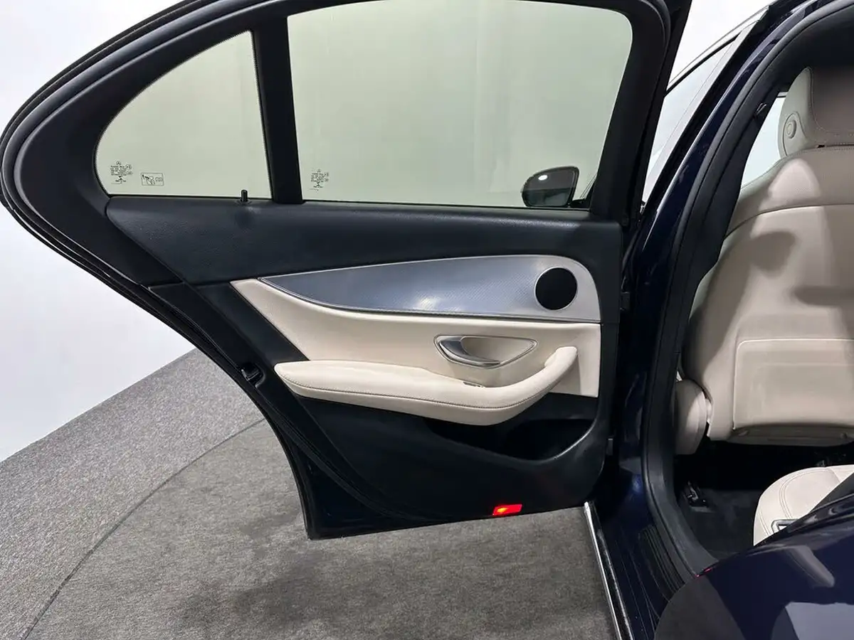 2019-mercedes-benz-e-class-20d-e220d-se-premium-saloon-4d-plus-big-38