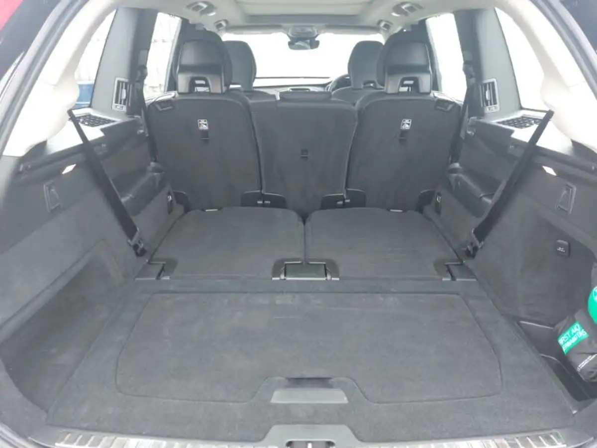 2024-volvo-xc90-20-b5-r-design-big-7
