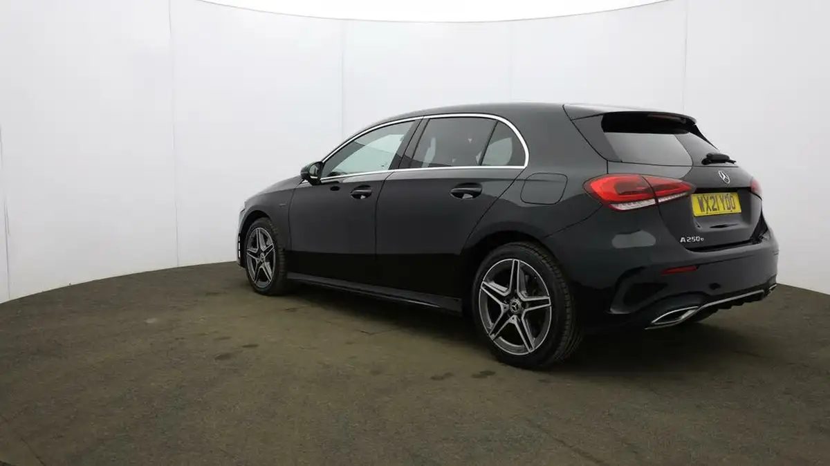 2021-mercedes-benz-a-class-13-a250e-amg-line-hatchback-5d-big-46