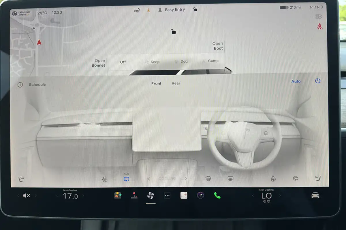 2022-tesla-model-y-e-long-range-big-15