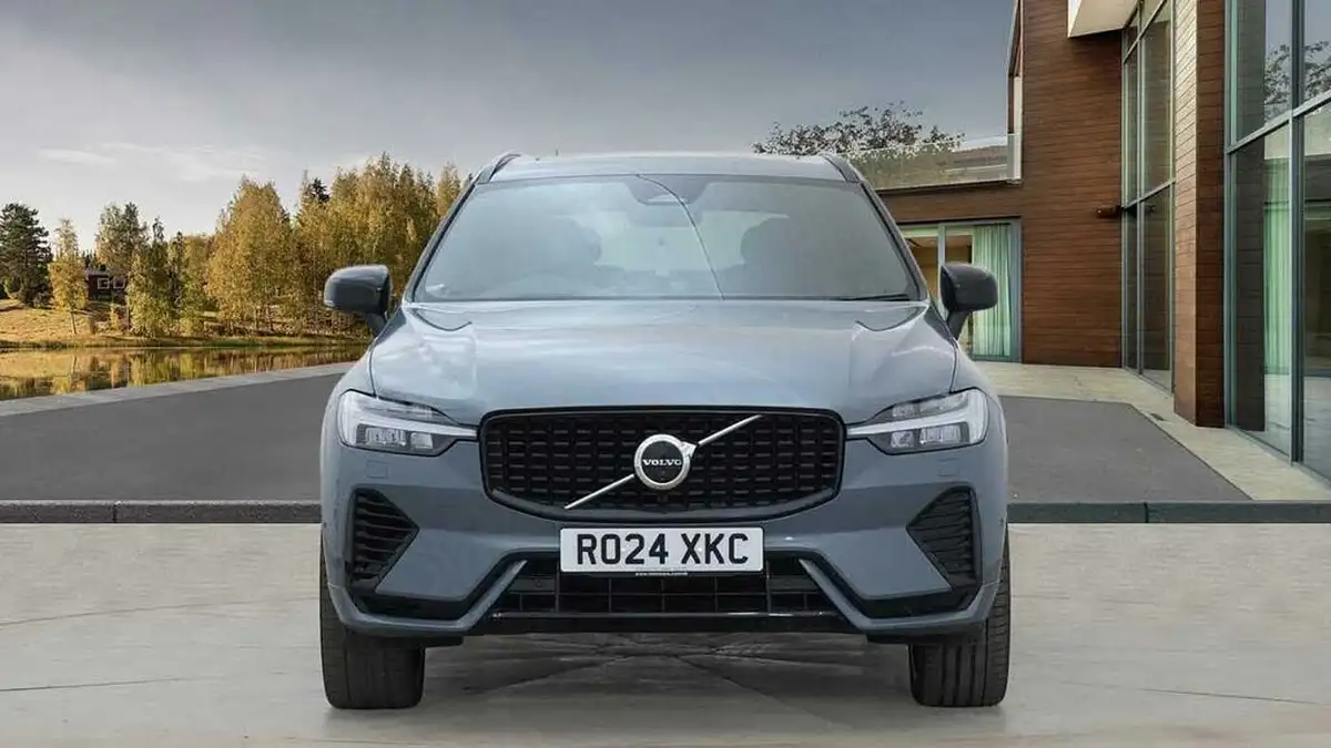 2024-volvo-xc60-20-t8-ultimate-dark-big-7