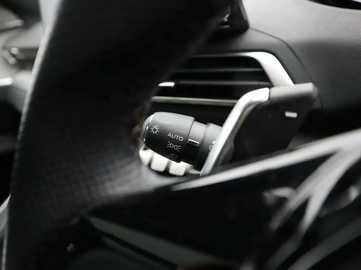 2022-peugeot-3008-suv-12-puretech-gt-premium-big-33