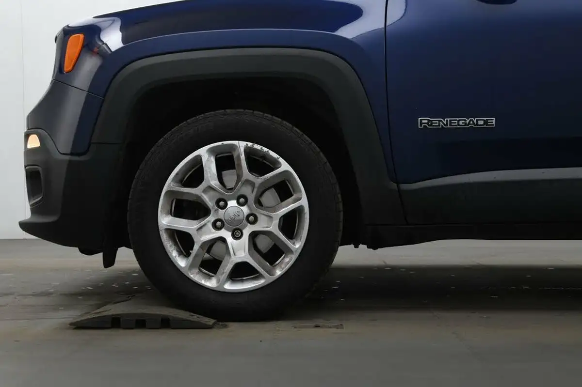 2016-jeep-renegade-16l-e-torq-longitude-big-4
