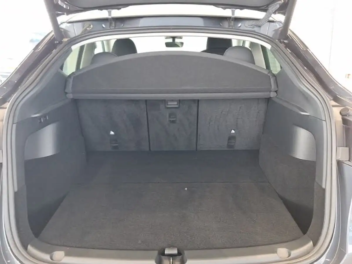 2023-tesla-model-y-e-performance-big-7