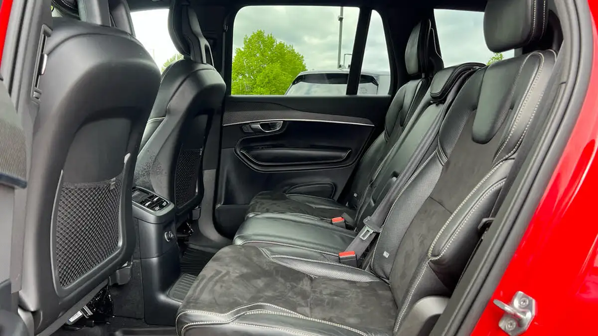 2017-volvo-xc90-20-t8-r-design-pro-twin-engine-big-3