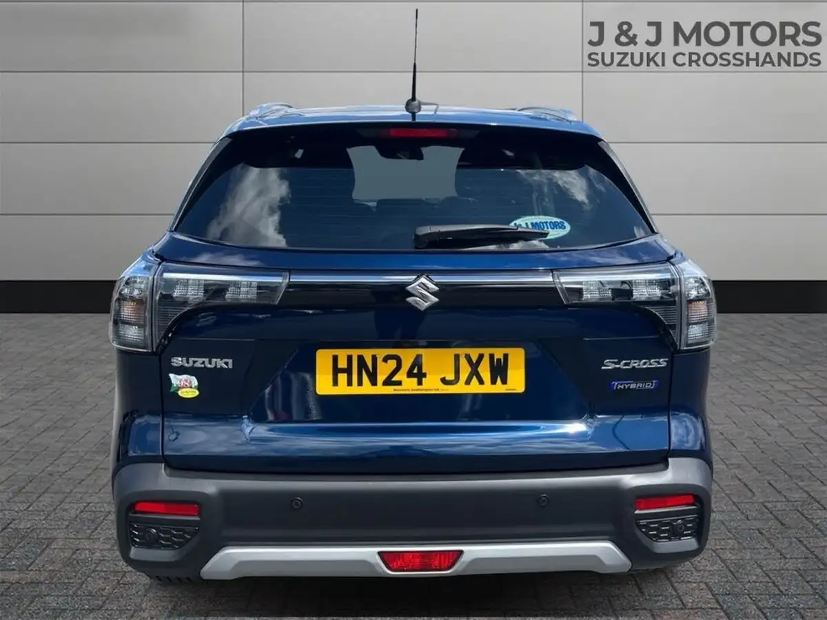 2024-suzuki-s-cross-15-motion-big-5