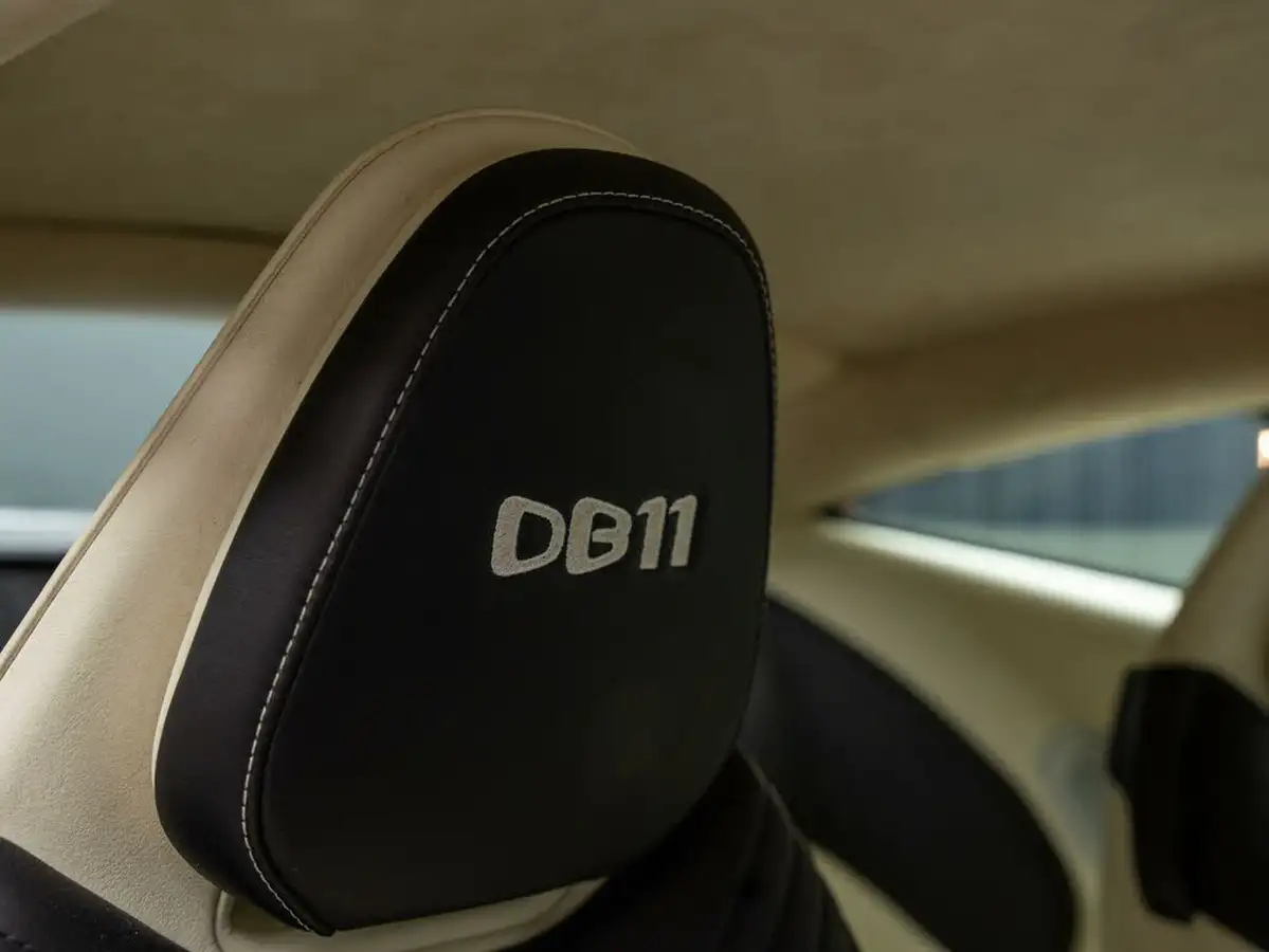 2016-aston-martin-db11-52-v12-launch-edition-big-30