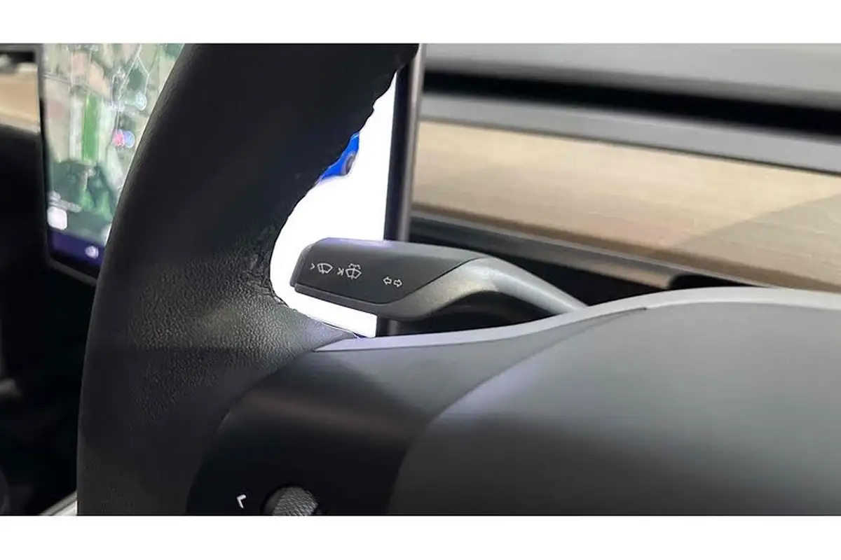 2020-tesla-model-3-e-performance-big-39