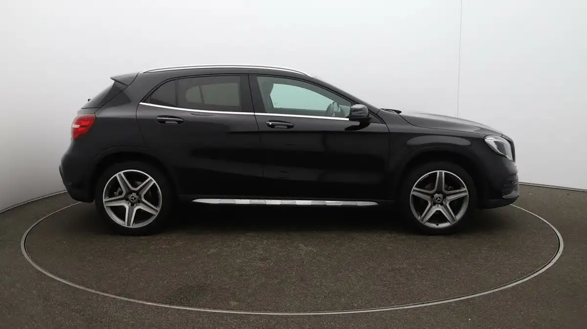 2020-mercedes-benz-gla-class-16-gla-200-amg-line-edition-plus-7g-dct-big-44