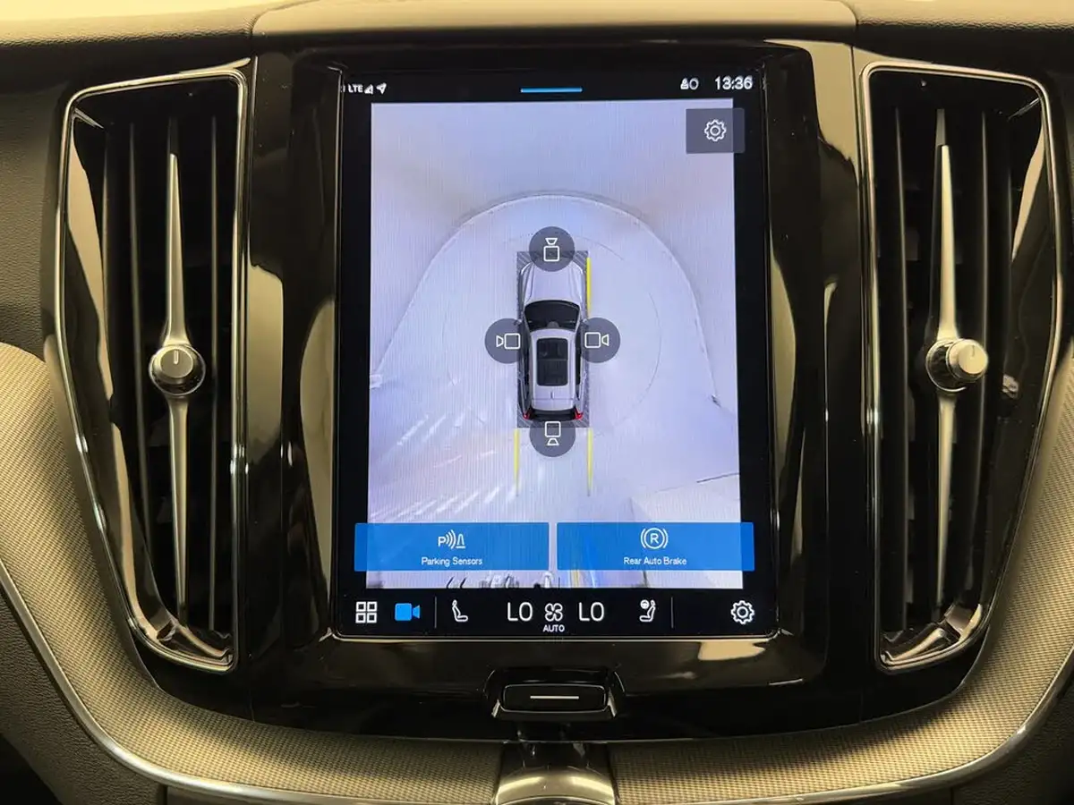 2023-volvo-xc60-20-b5-plus-big-28