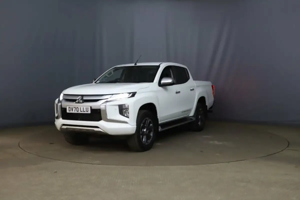 2020-mitsubishi-l200-22di-d-barbarian-x-big-2