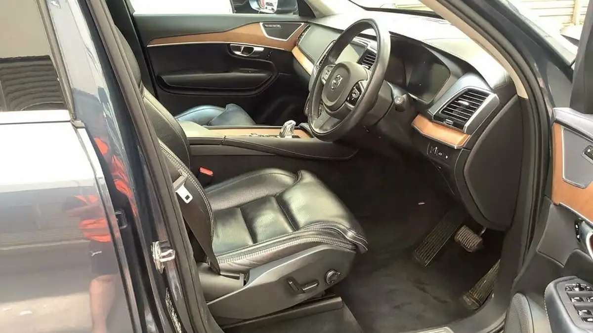 2019-volvo-xc90-20-t8-inscription-384bhp-ss-big-19