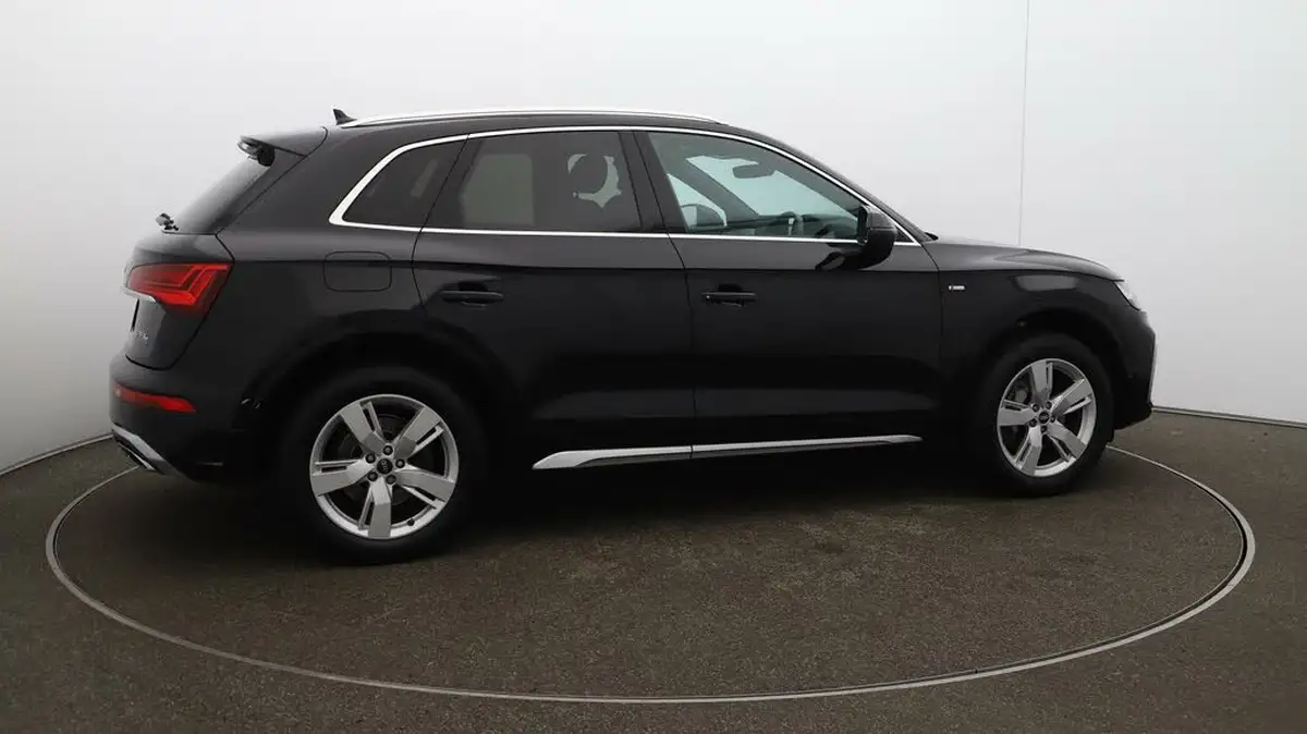 2022-audi-q5-20-50-tfsi-e-s-line-station-wagon-big-51
