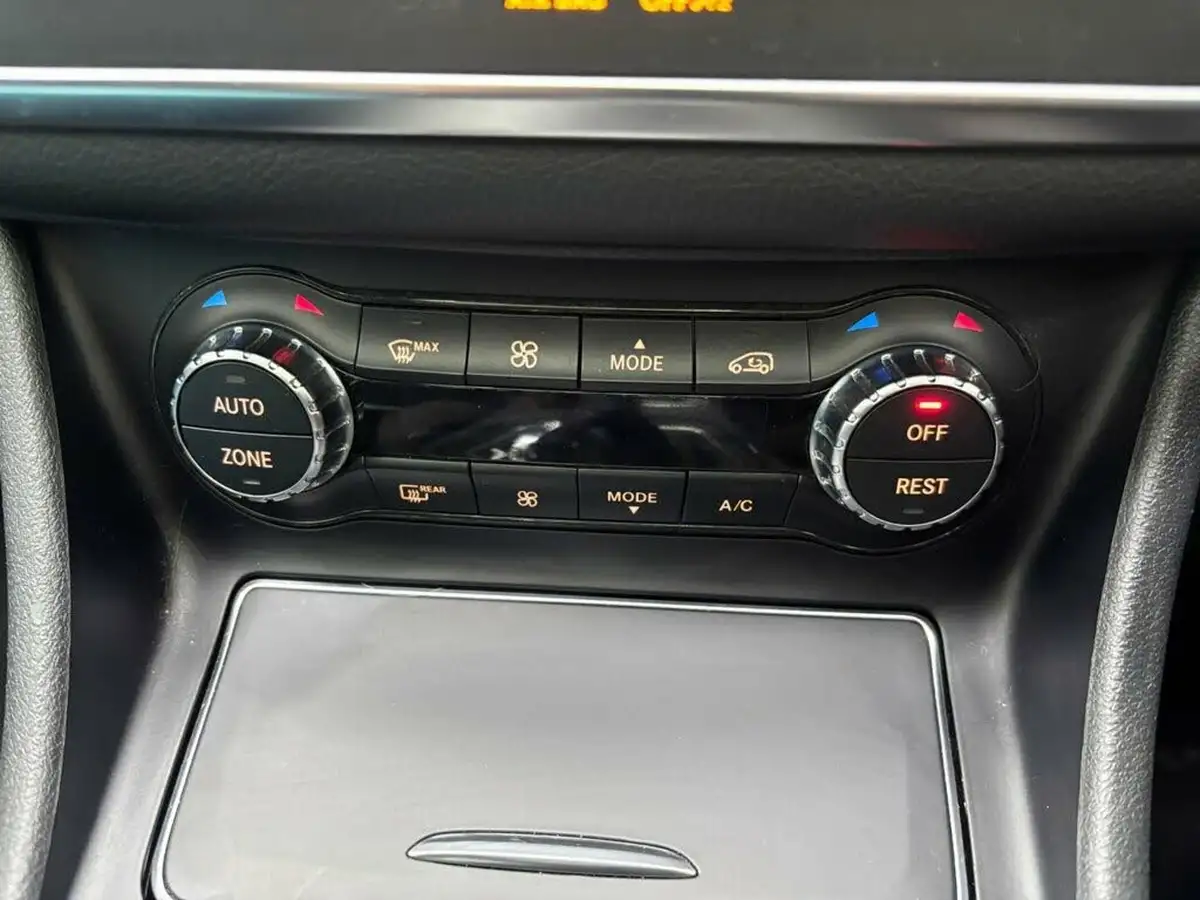 2019-mercedes-benz-cla-16-cla-200-amg-line-night-edition-plusss-coupe-4d-big-21