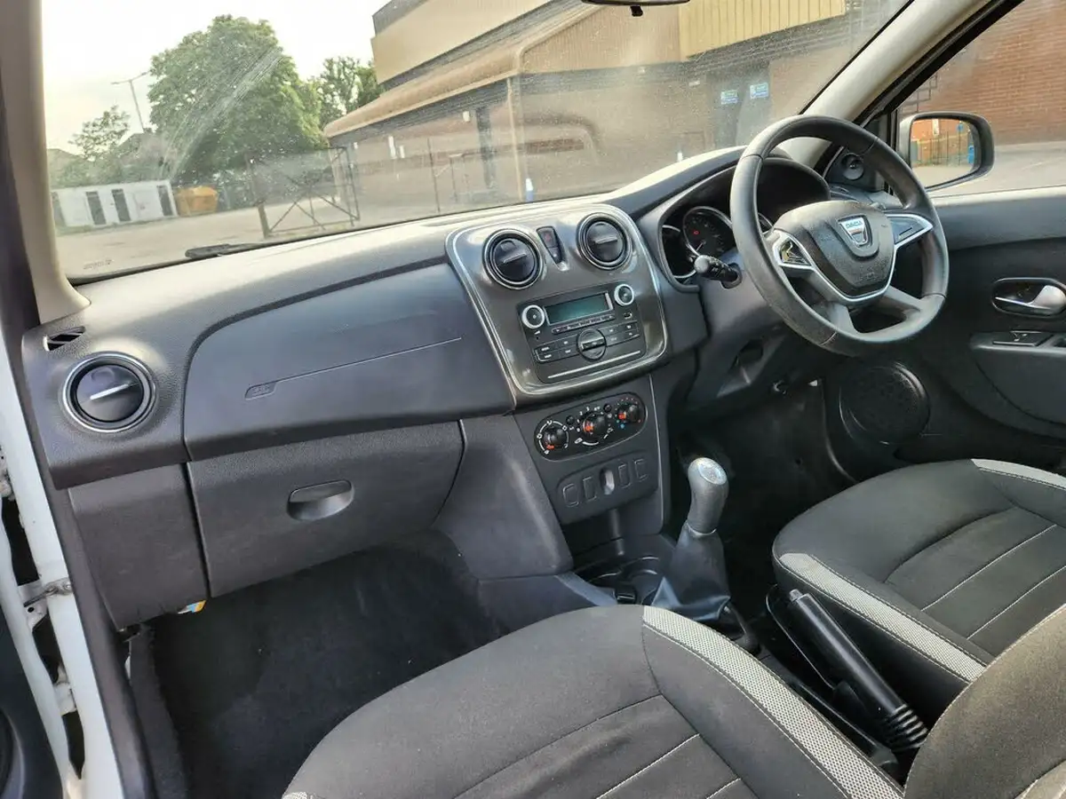 2018-dacia-sandero-stepway-09-tce-essential-big-13