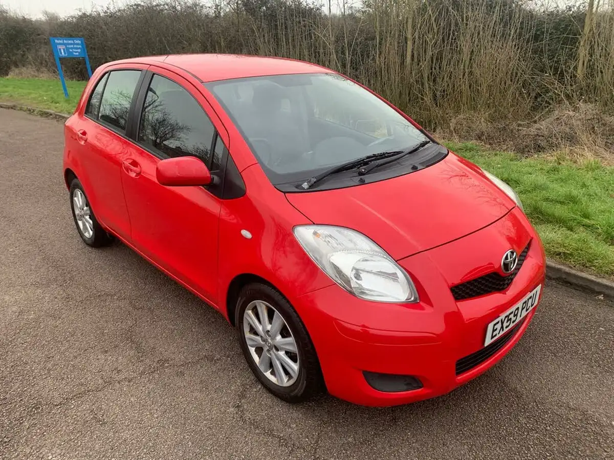 2009-toyota-yaris-133-tr-5d-big-0