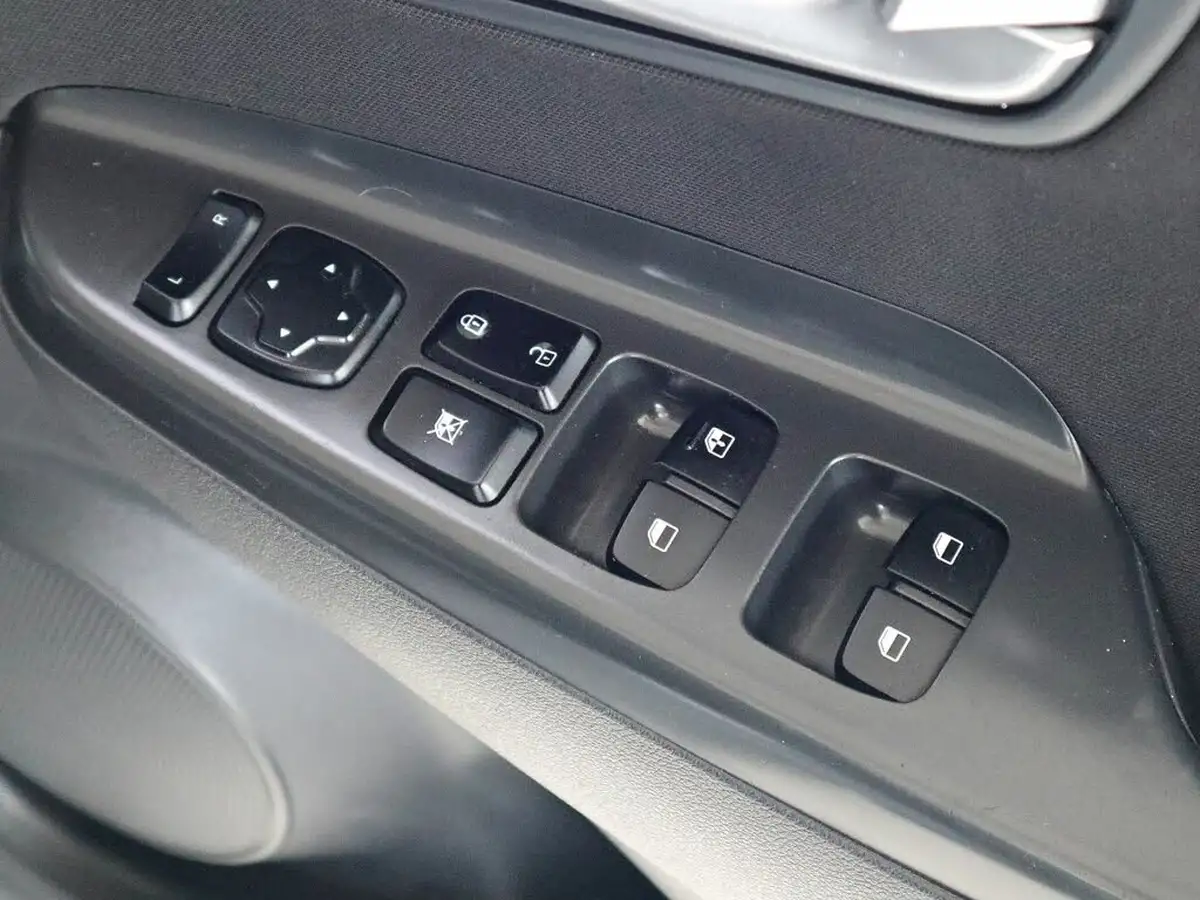 2022-hyundai-kona-10-t-gdi-se-connect-big-24
