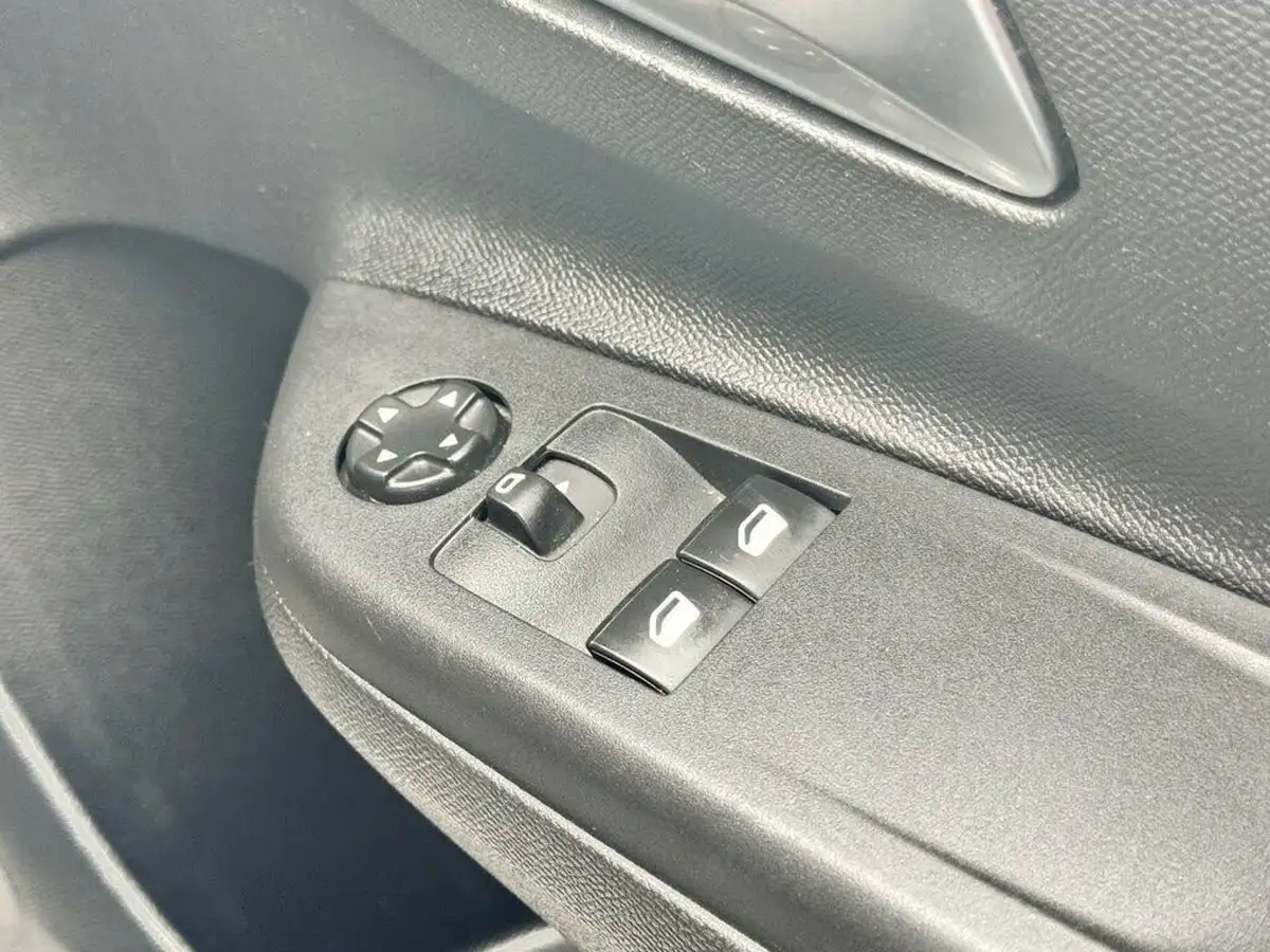 2021-vauxhall-corsa-12i-se-big-34