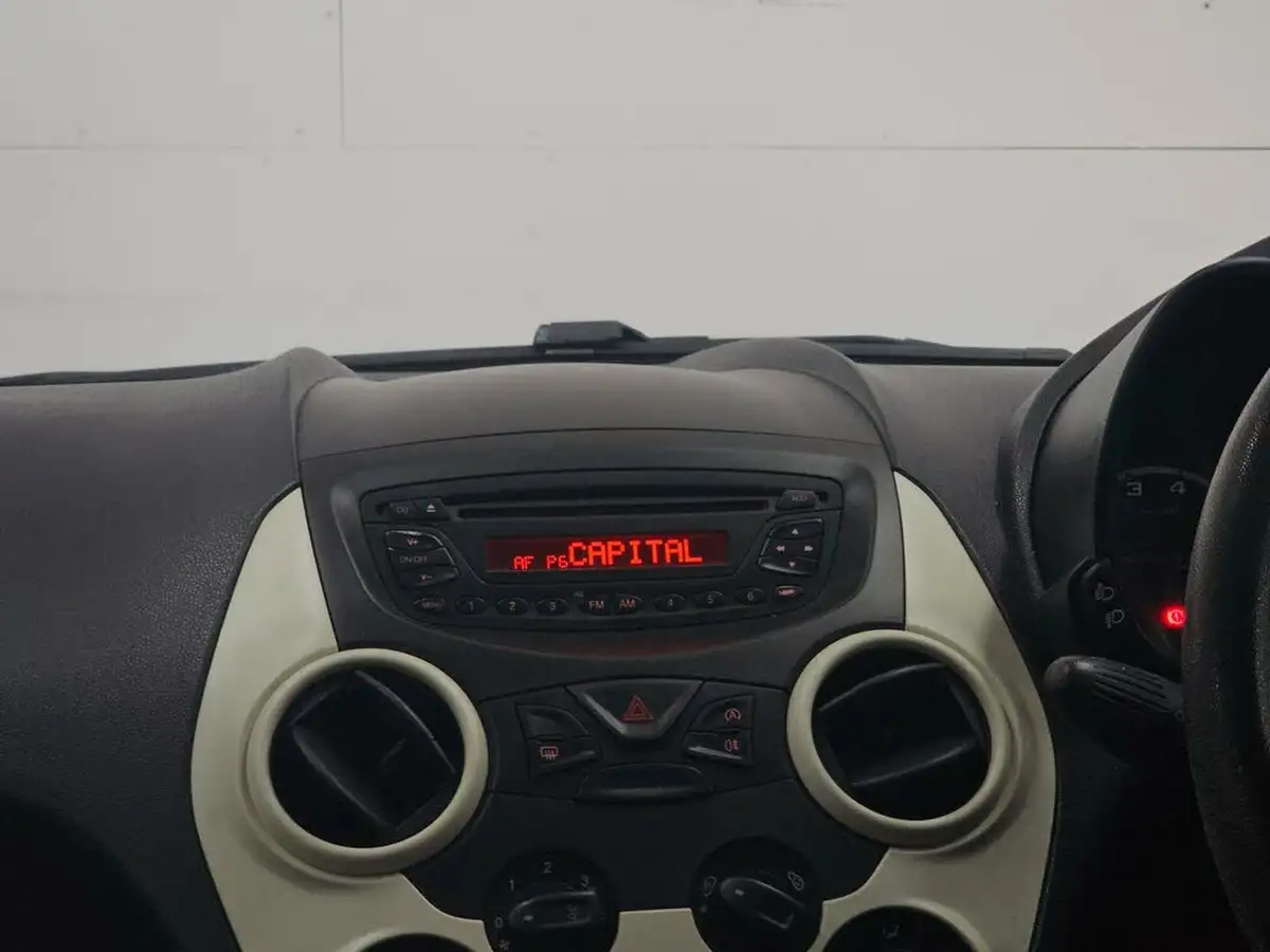 2011-ford-ka-12-edge-ss-big-28
