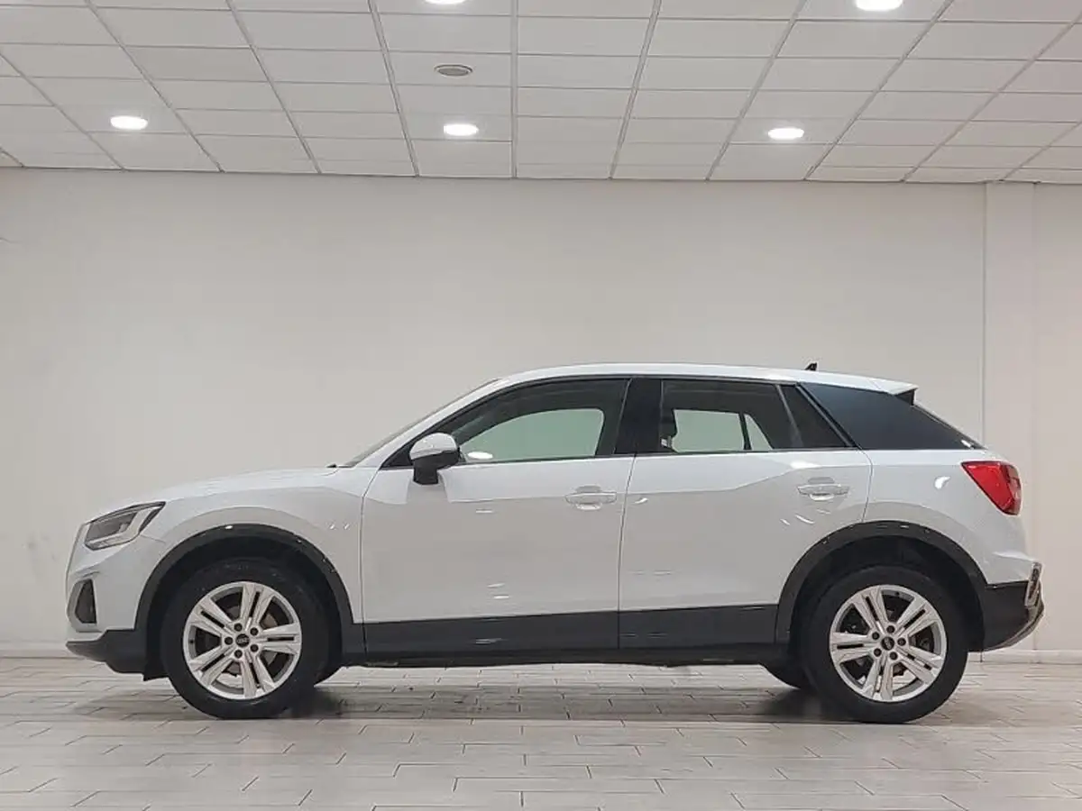 2022-audi-q2-10-30-tfsi-sport-big-3