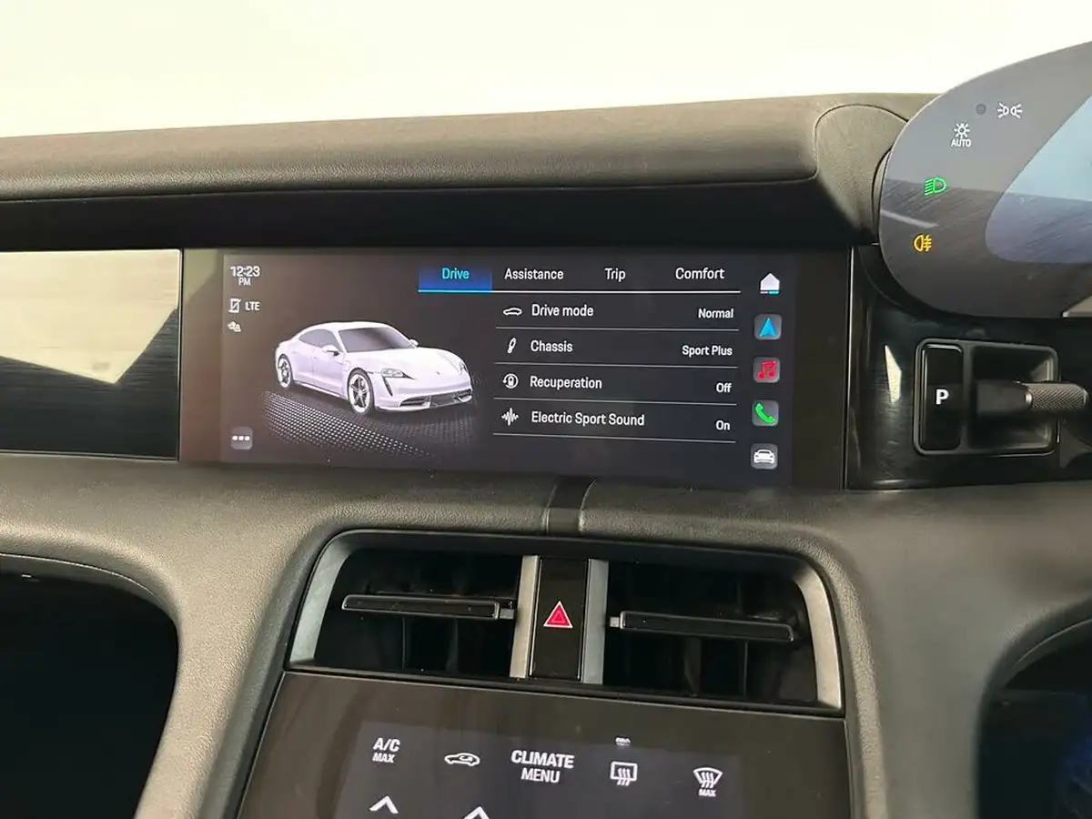 2021-porsche-taycan-e-base-476ps-performance-battery-plus-big-47