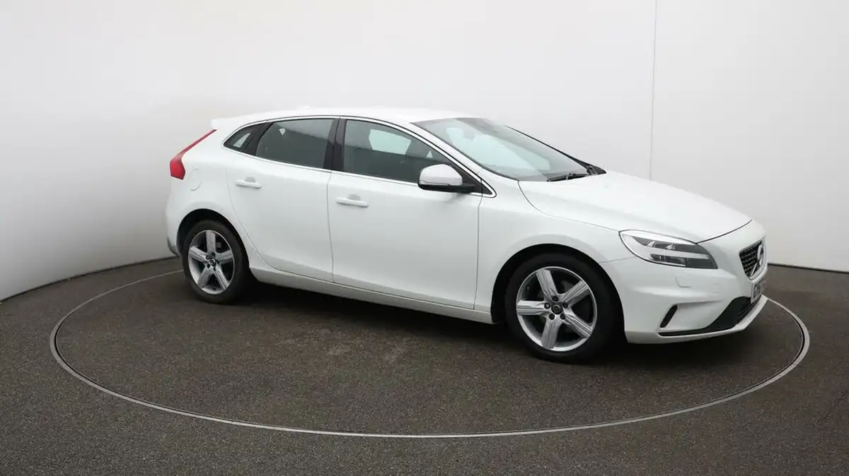 2018-volvo-v40-20-t3-r-design-nav-plus-big-42