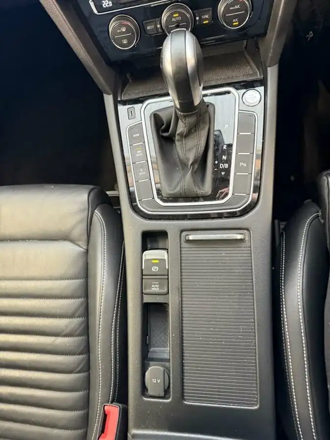2019-volkswagen-passat-14-tsi-gte-advance-saloon-4d-big-27