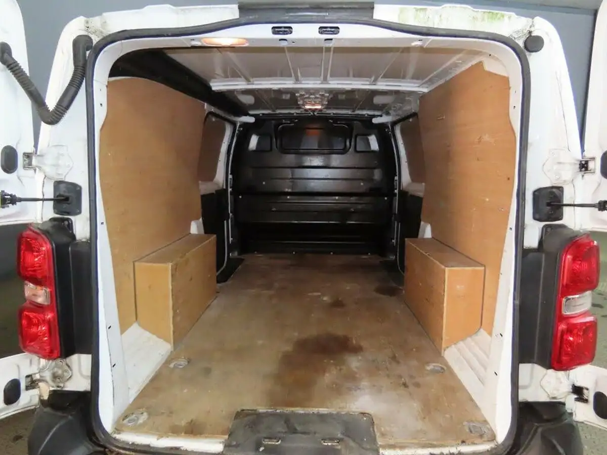 2019-vauxhall-vivaro-15td-2900-l2h1-dynamic-big-9