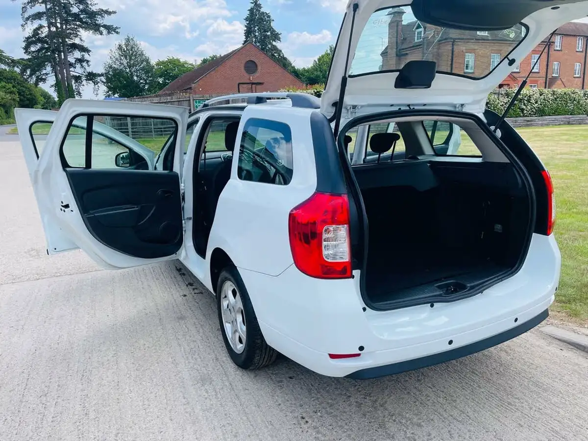 2015-dacia-logan-mcv-15dci-laureate-big-4