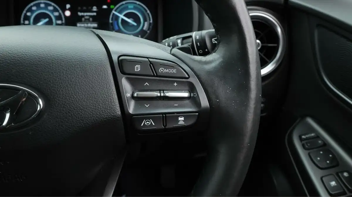 2022-hyundai-kona-16-gdi-premium-big-25
