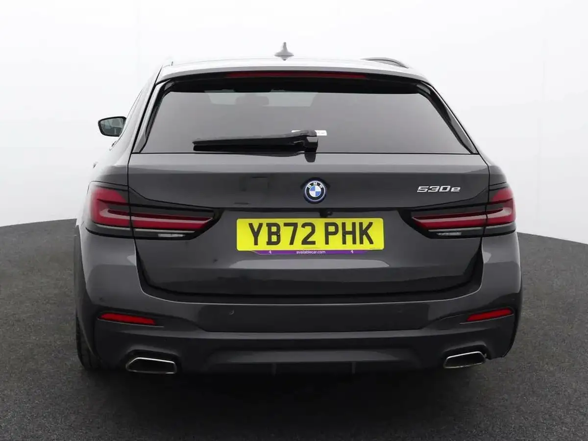 2022-bmw-5-series-20-530e-m-sport-touring-5d-big-3