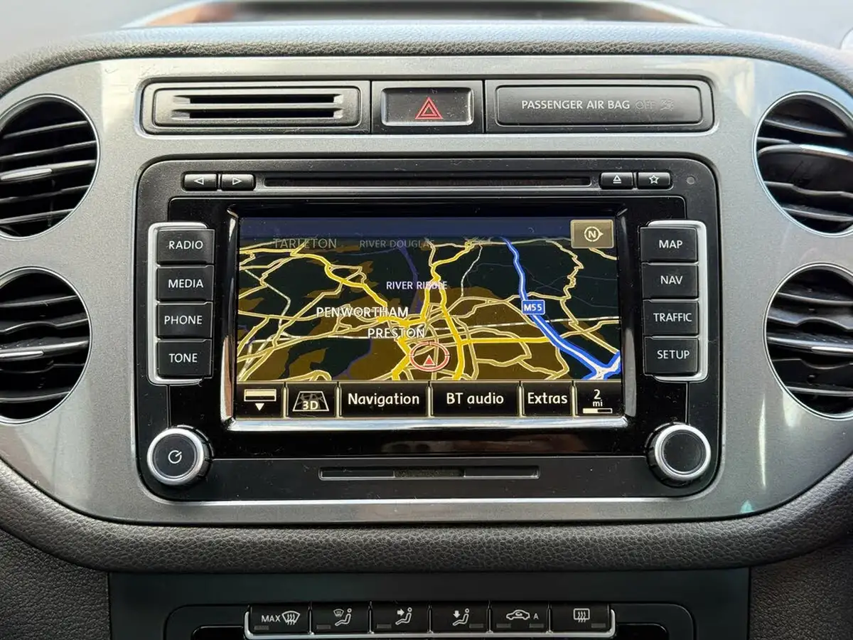 2015-volkswagen-tiguan-20tdi-r-line-140ps-4motion-r-line-bmt-ss-dsg-big-30