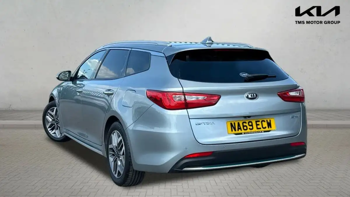 2020-kia-optima-20-gdi-phev-big-1