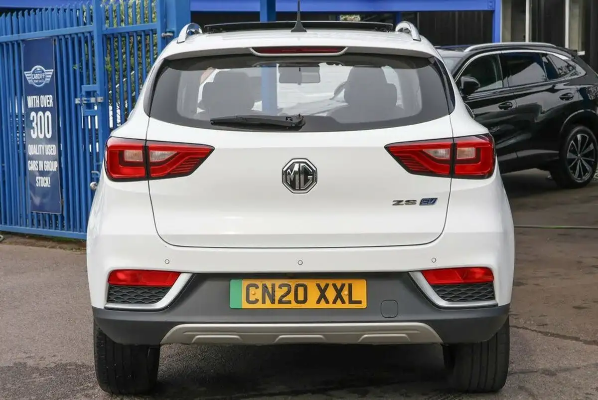 2020-mg-zs-suv-e-exclusive-ev-big-13
